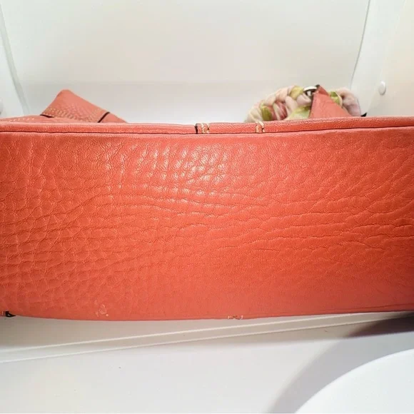 Coach. Hamilton Salmon Pink Coach bag. - Picture 3 of 11